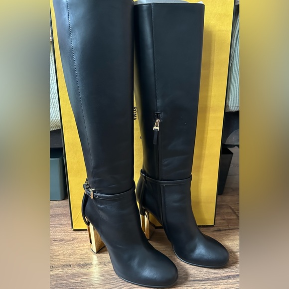 Fendi Delfina knee high boots - Picture 8 of 10